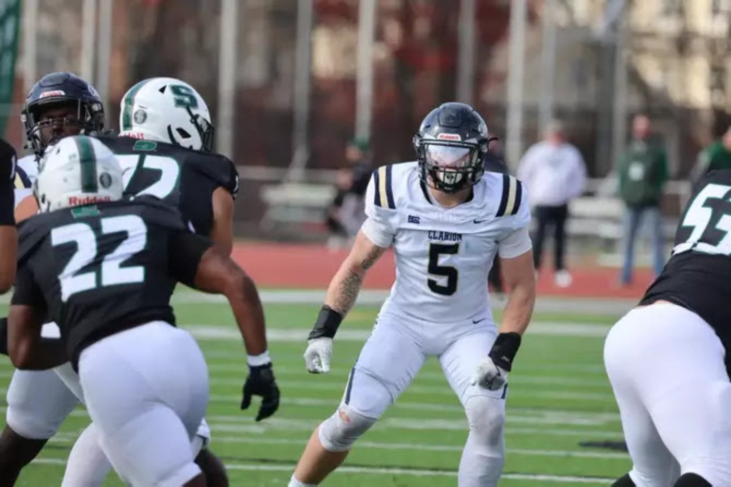 Football - exploreSports